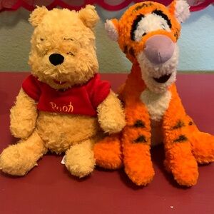 DISNEY Winnie-the-Pooh and Tigger